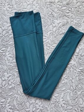Lululemon High-Rise Teal Performance Leggings Size 6